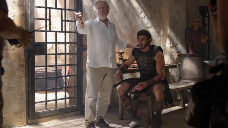 Ridley Scott e Paul Mescal no set de Gladiador 2