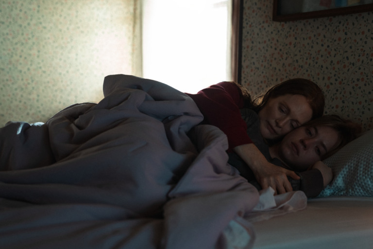 Echo Valley: Julianne Moore e Sydney Sweeney são destaques nas primeiras imagens do filme da AppleTV+
