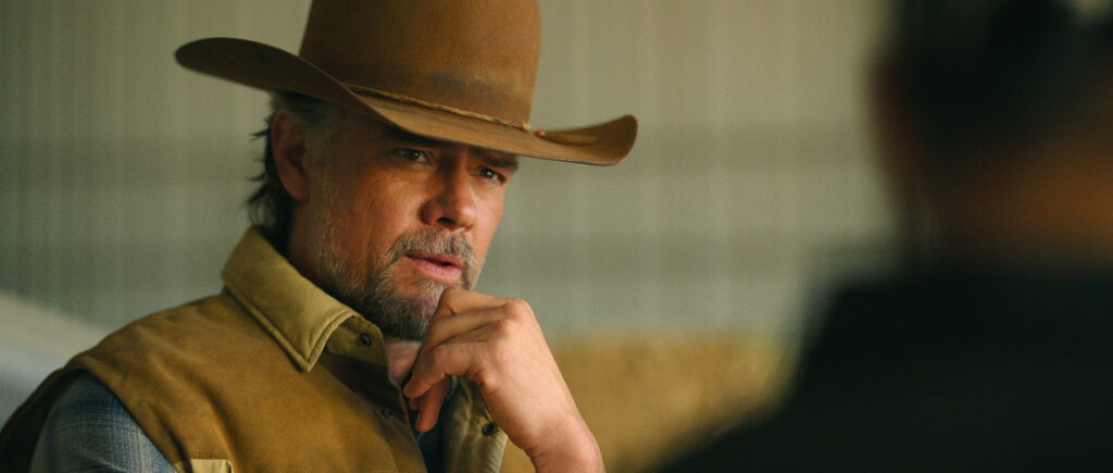 RANSOM CANYON. Josh Duhamel as Staten in Episode 102 of Ransom Canyon. Cr. Courtesy of Netflix © 2025 RANSOM CANYON. Josh Duhamel as Staten in Episode 102 of Ransom Canyon. Cr. Courtesy of Netflix © 2025