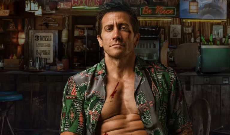 Jake Gyllenhaal como Dalton no remake de Matador de Aluguel (2024)