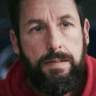 Atores em filmes de Adam Sandler que morreram e você não sabia