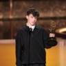 Owen Cooper, de Adolescência, vence como melhor ator coadjuvante em minissérie no Emmy 2025
